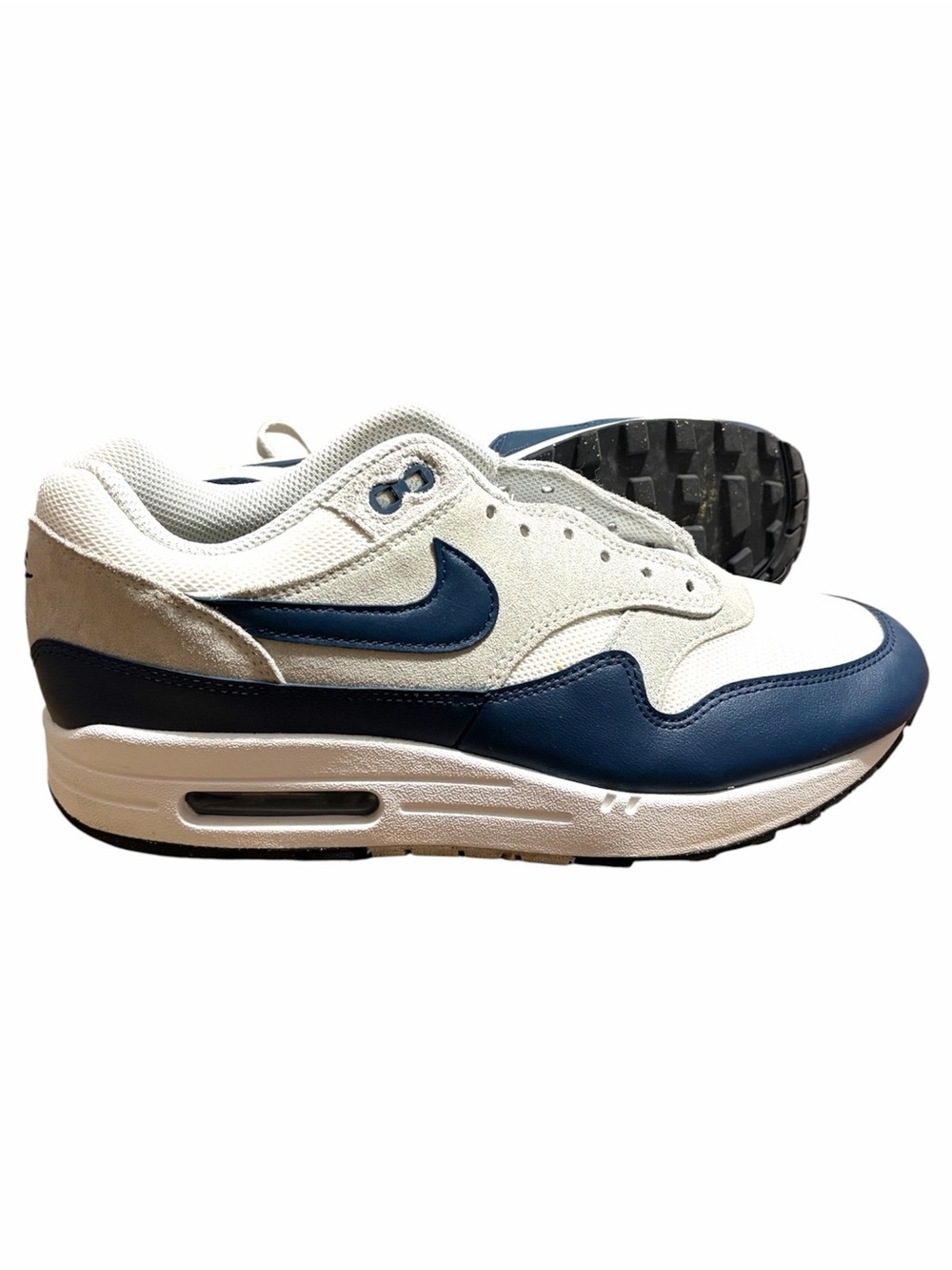 Nike Air Max 1 Men’s Size 8 White Navy Sneakers Great Condition!